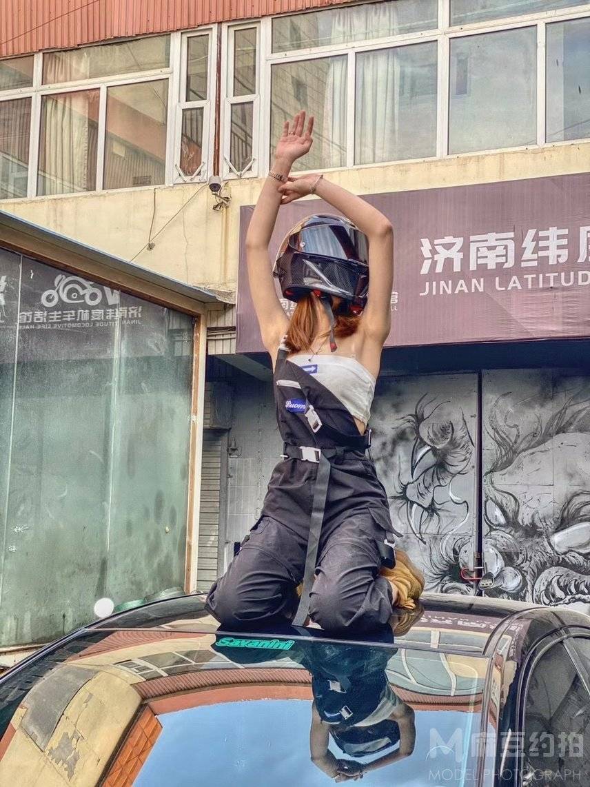 校园模特