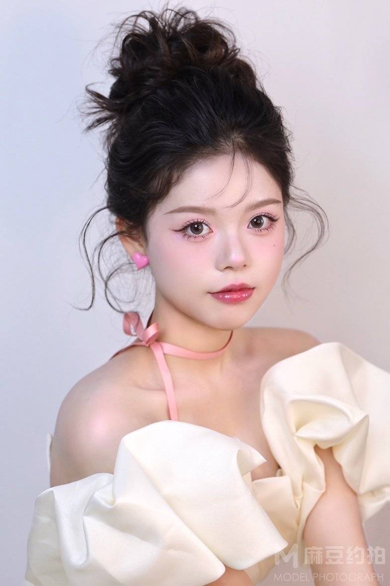妆容模特