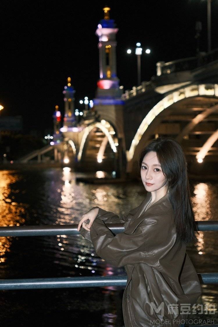 夜景模特