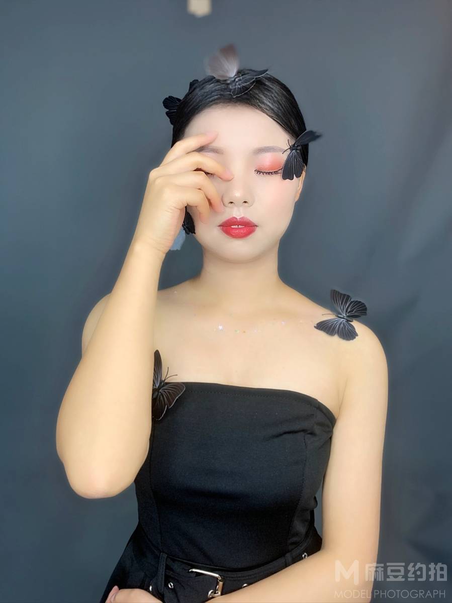 暗黑模特