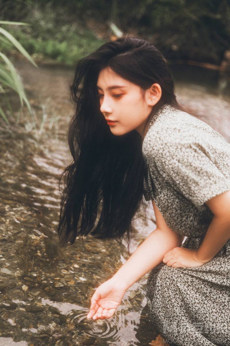 宝丽来模特