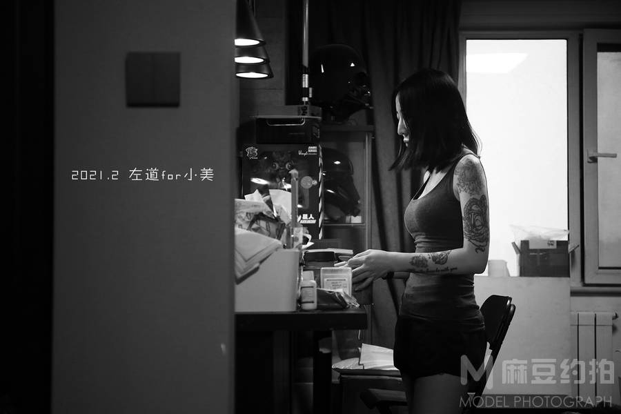 黑白模特