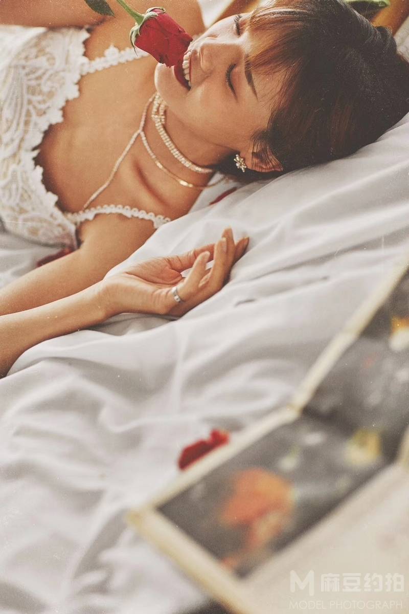 宝丽来模特