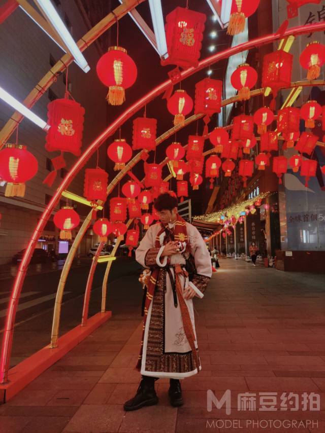 汉服模特