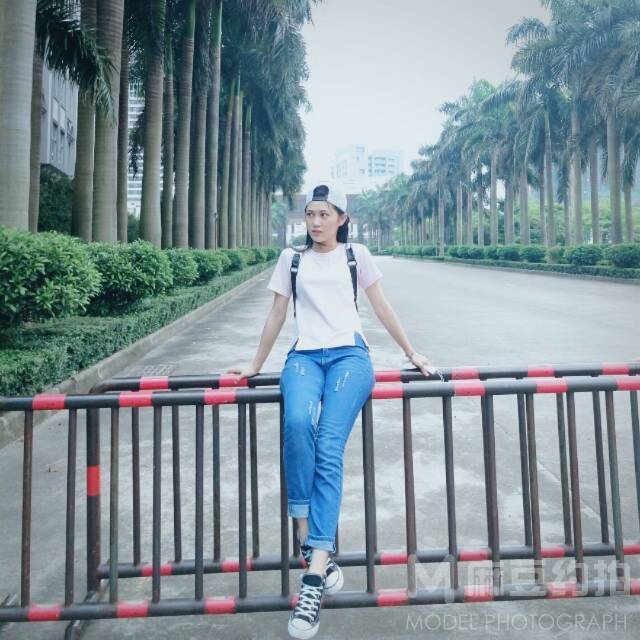校园模特
