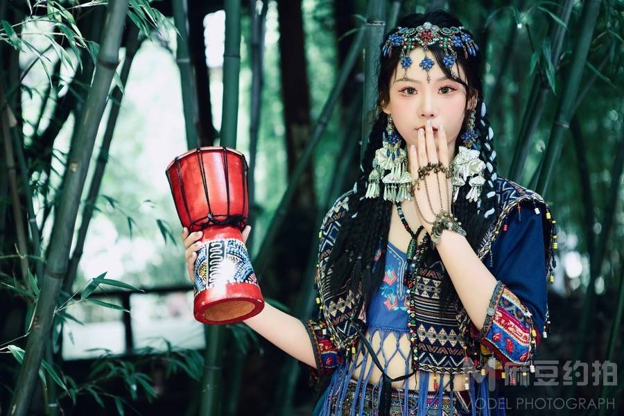 妆容模特