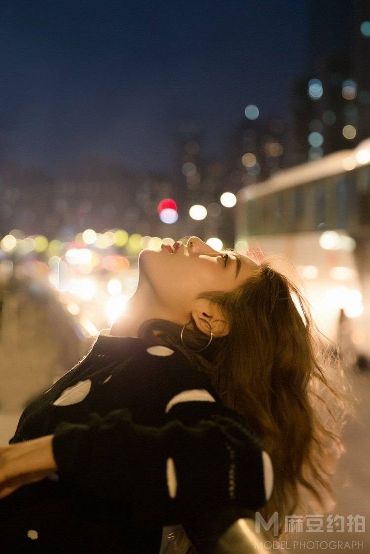 夜景模特