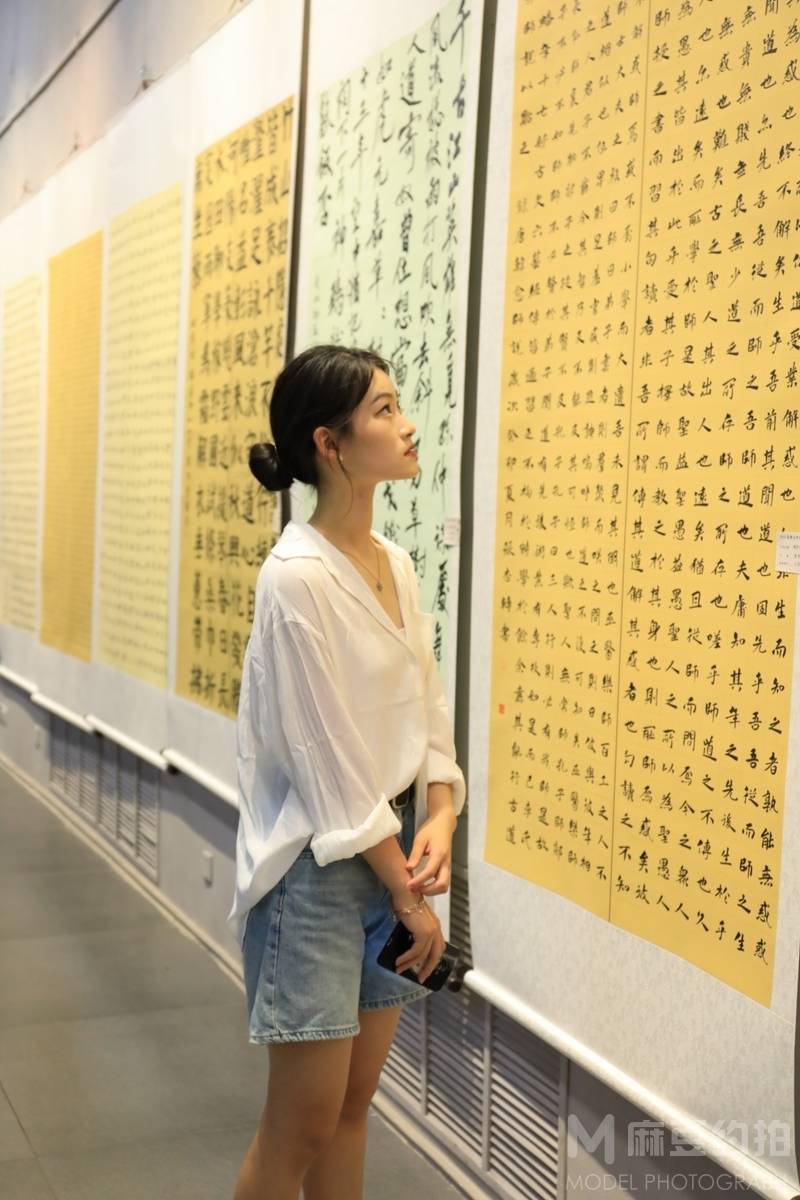 校园模特