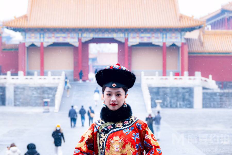 汉服模特