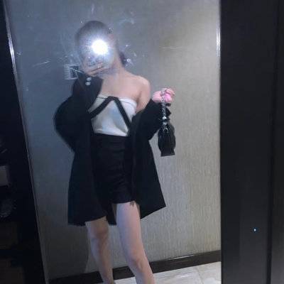 黑白模特