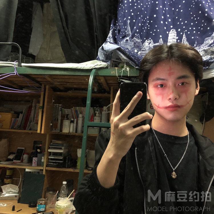 校园模特