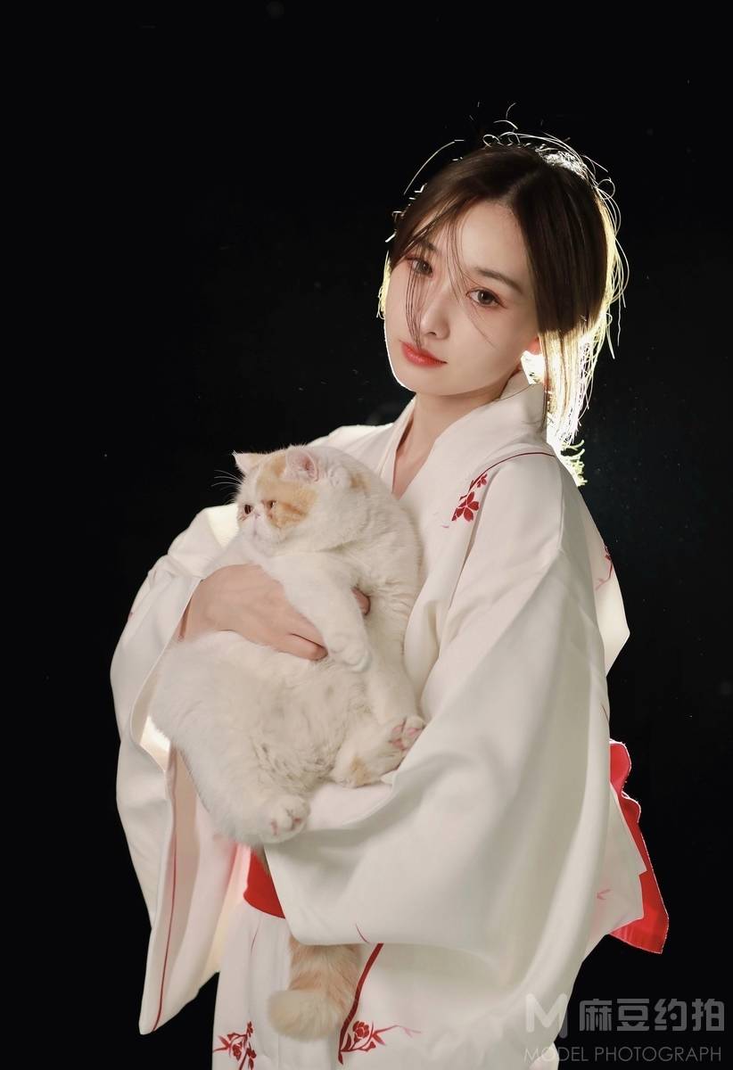 宝丽来模特