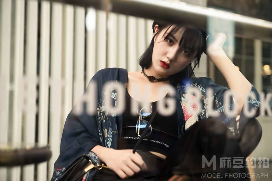 情绪模特