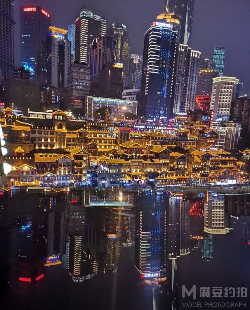 夜景模特