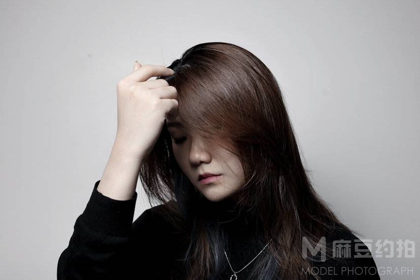 情绪模特
