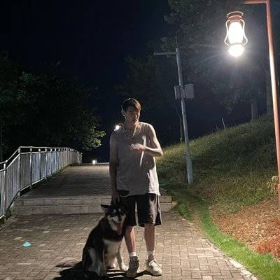 黑白模特