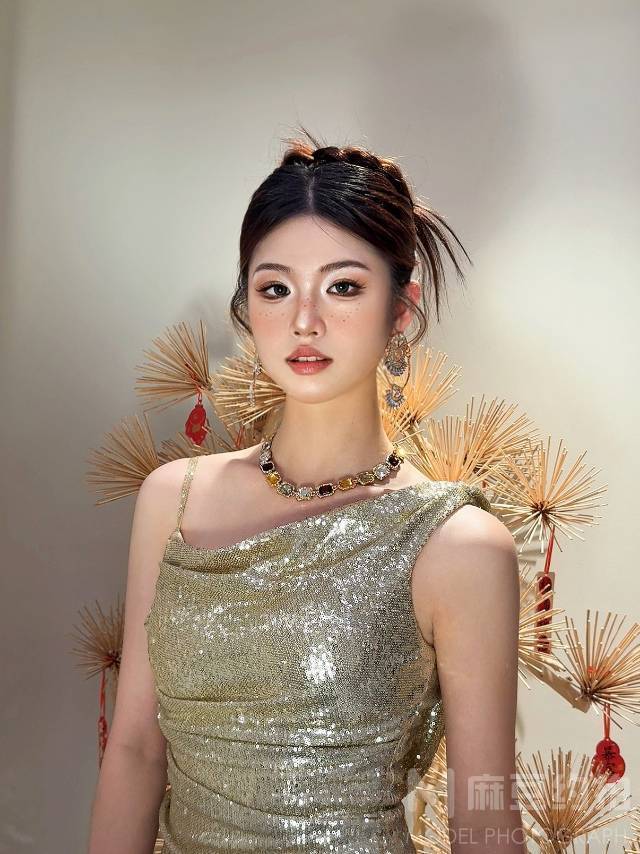 妆容模特
