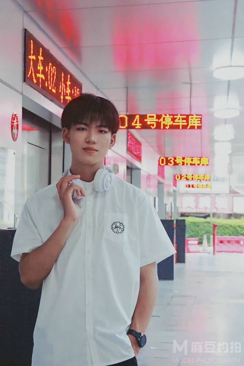 校园模特