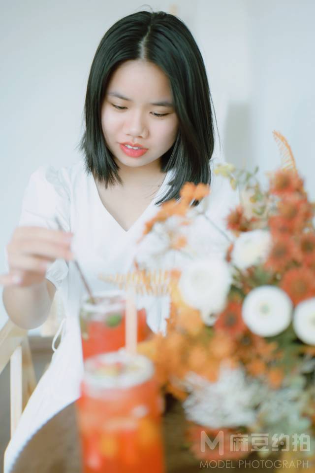 情绪模特