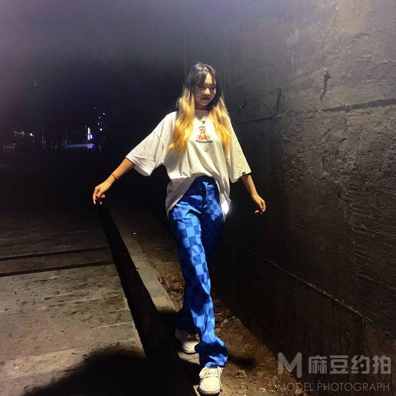 夜景模特