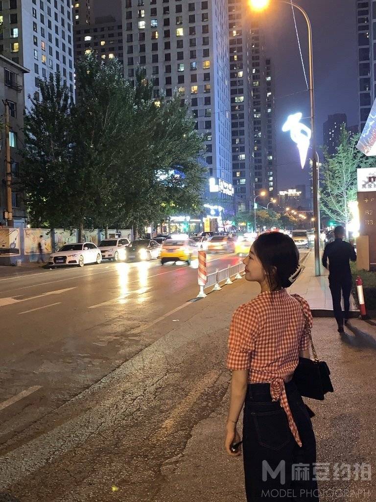 夜景模特