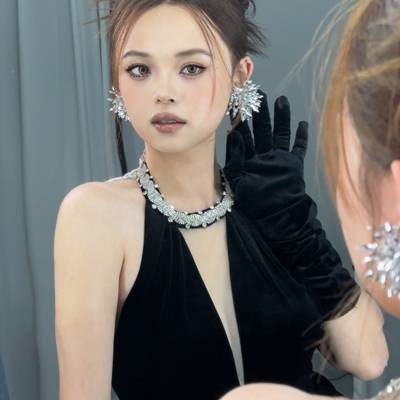 妆容模特