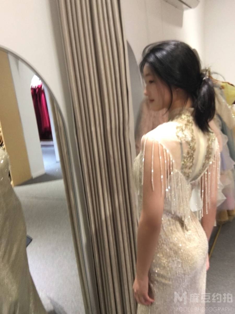 胶片模特