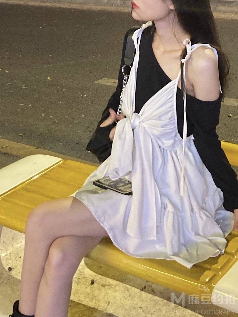 黑白模特
