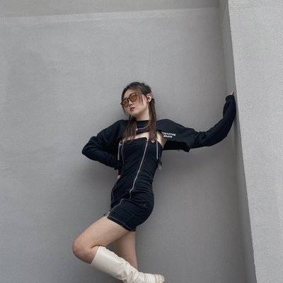 黑白模特