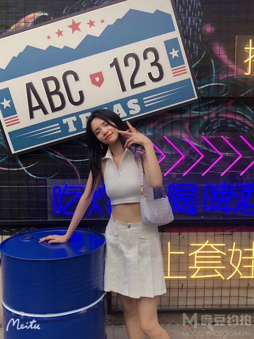 校园模特