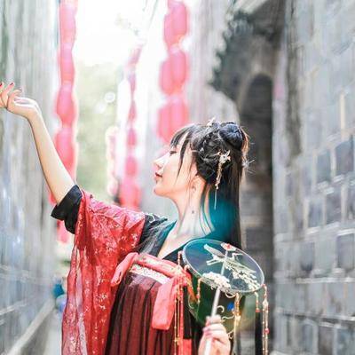 汉服模特