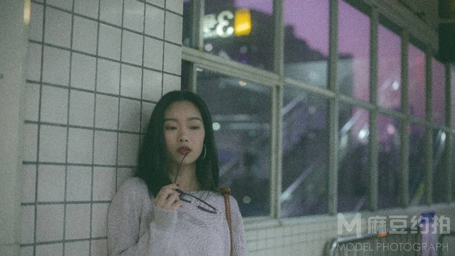 情绪模特