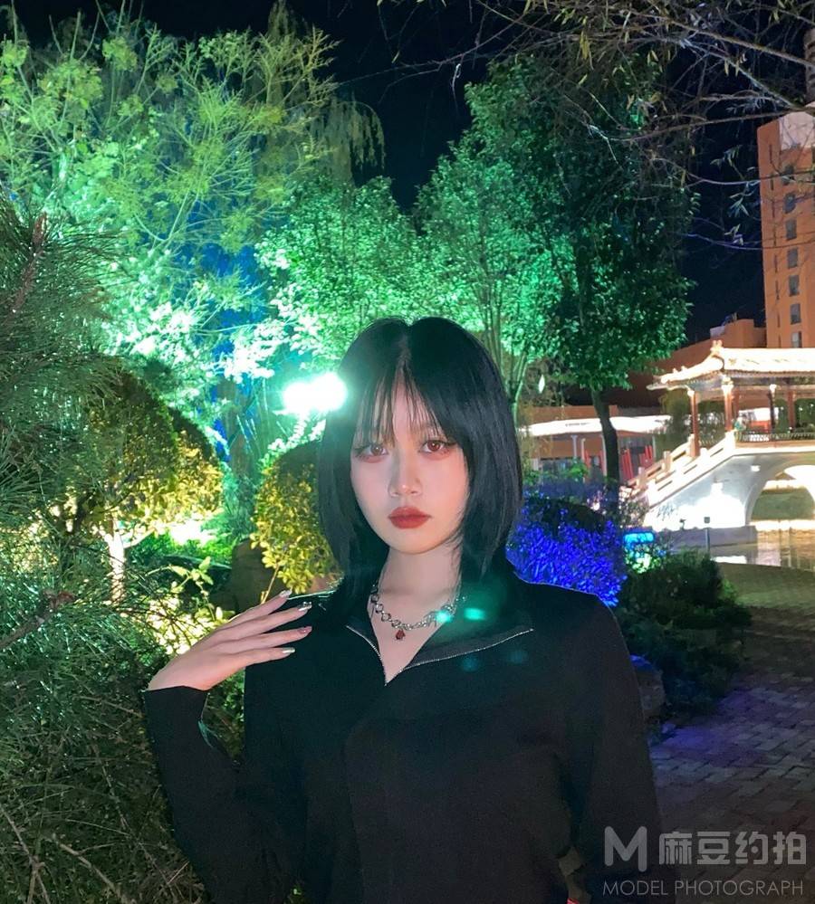 胶片模特