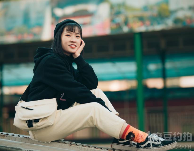 情绪模特