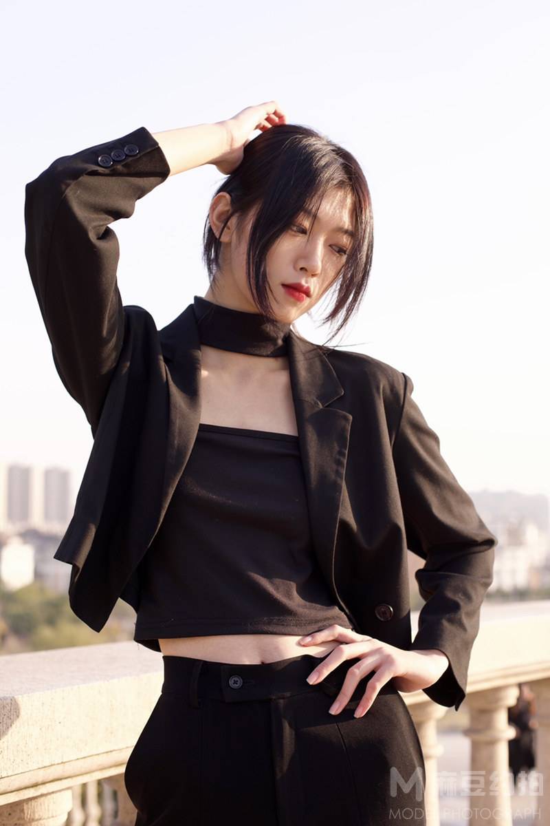 情绪模特