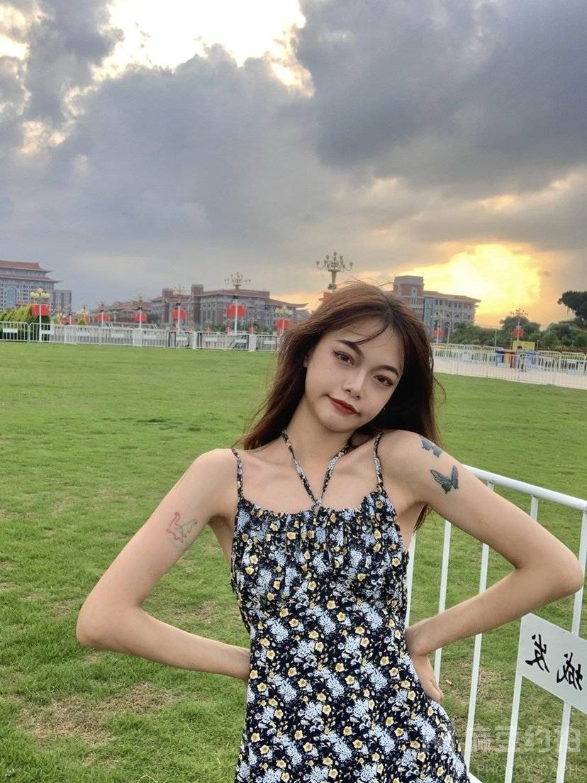 清新模特