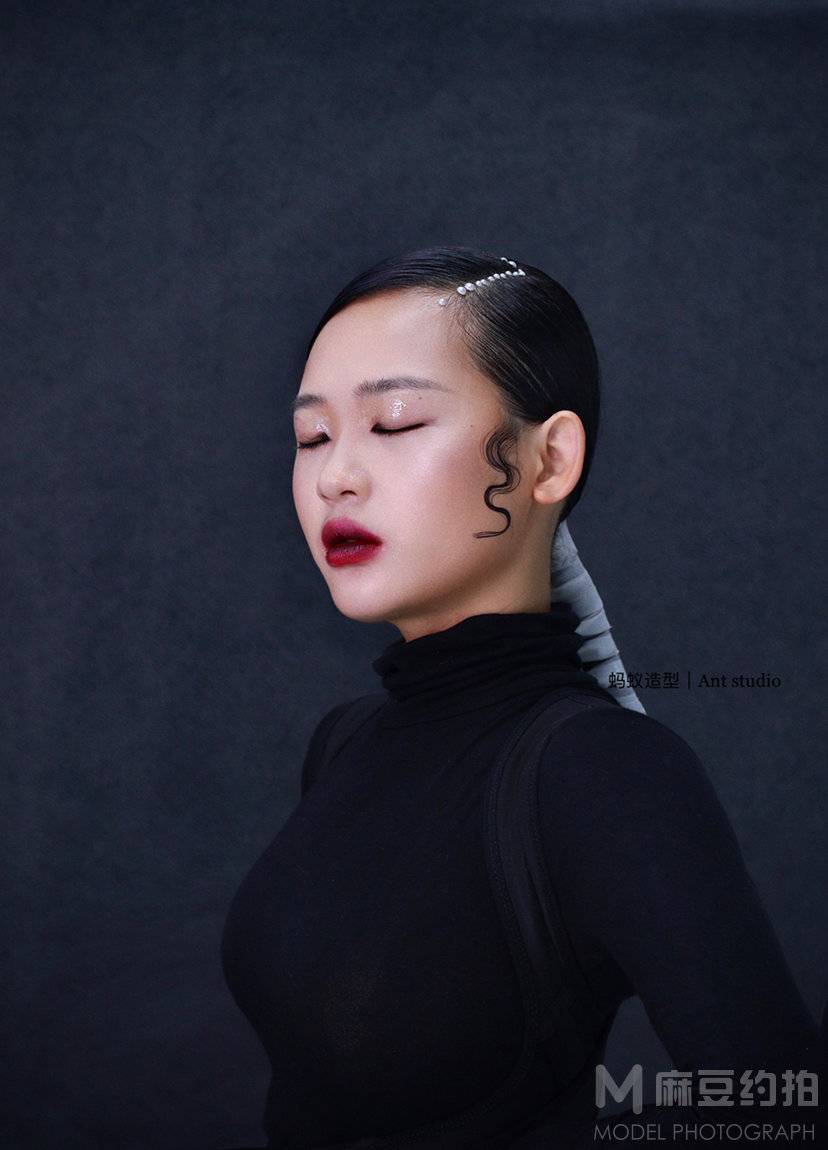 暗黑模特