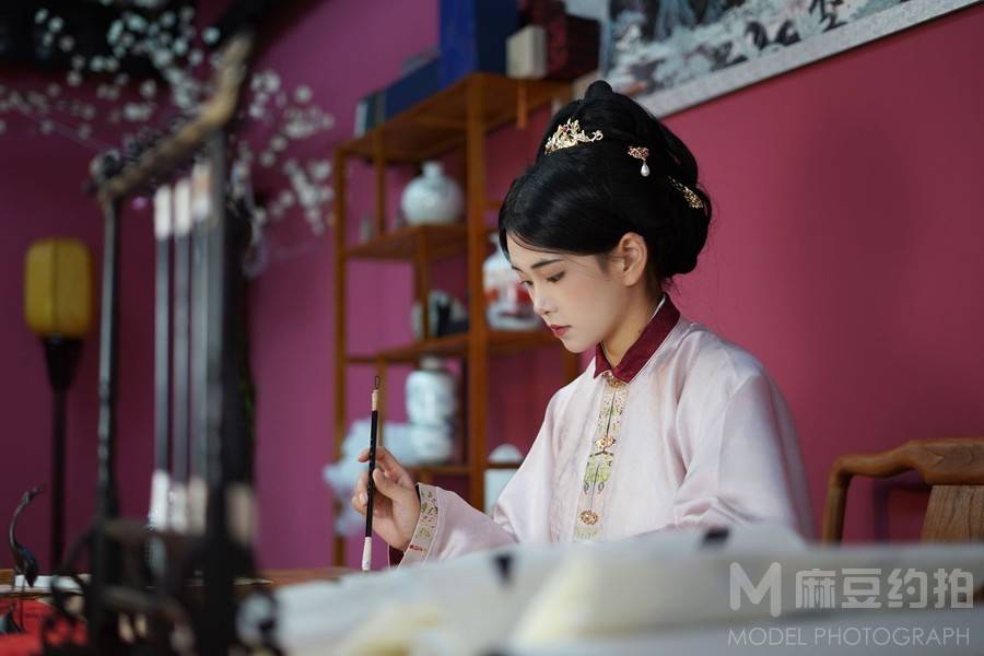 汉服模特