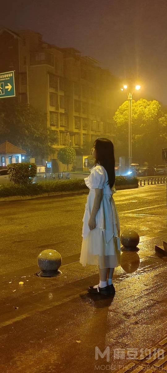 夜景模特