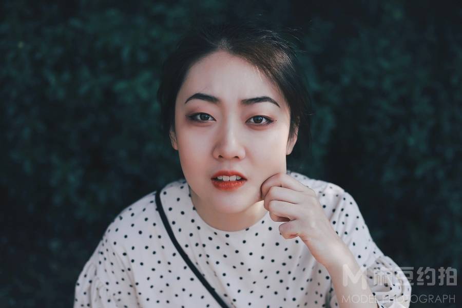 情绪模特
