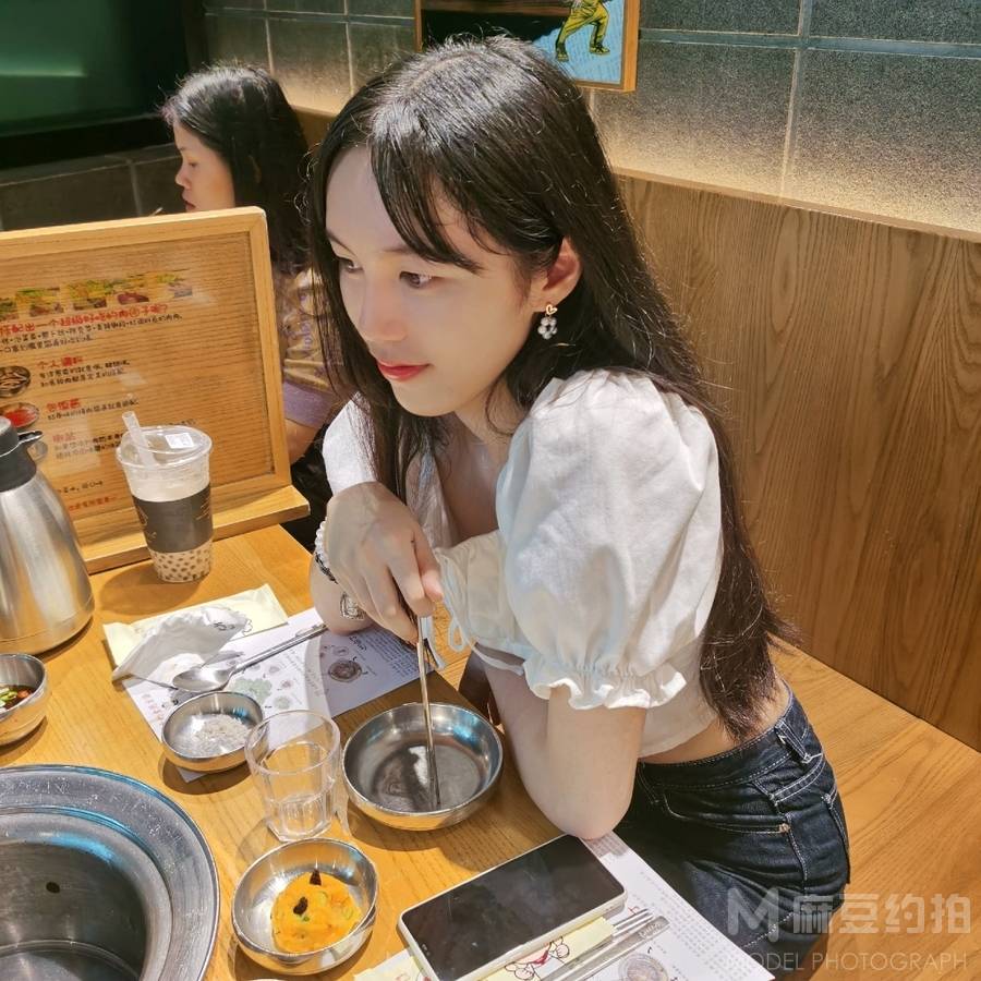 清新模特