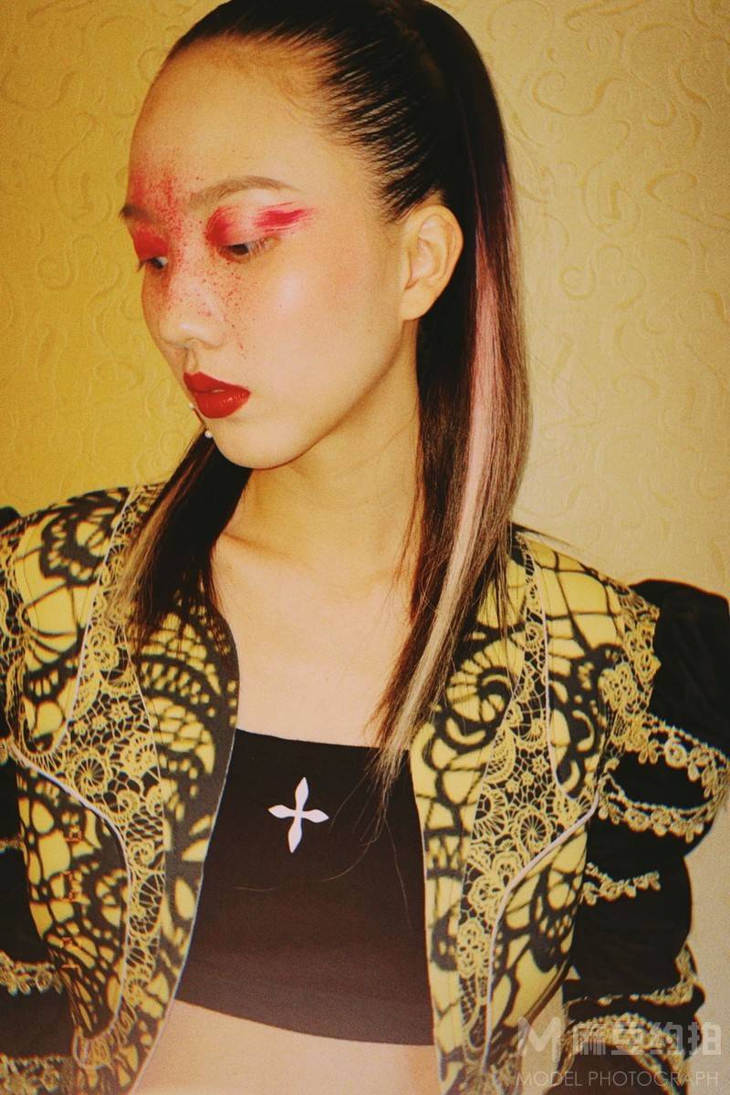 妆容模特