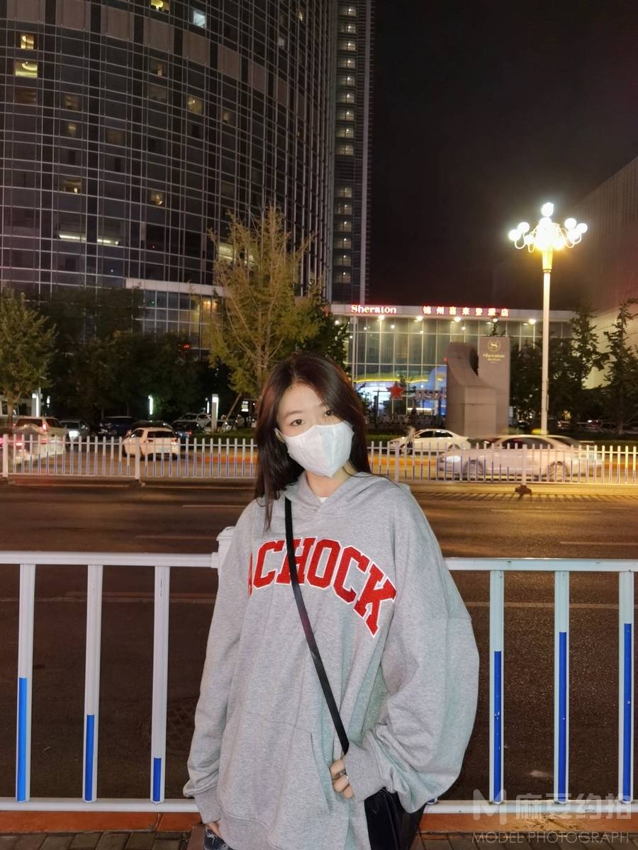 校园模特