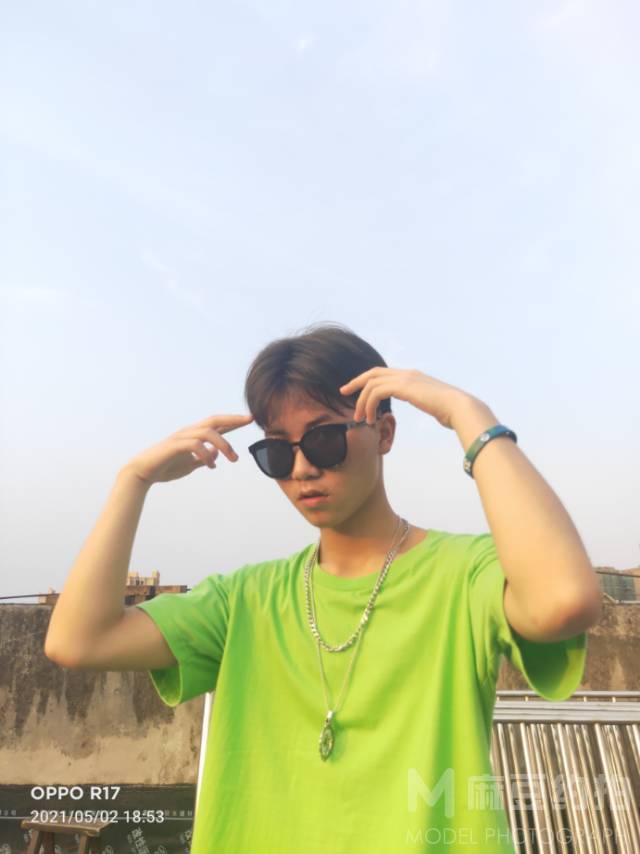 校园模特