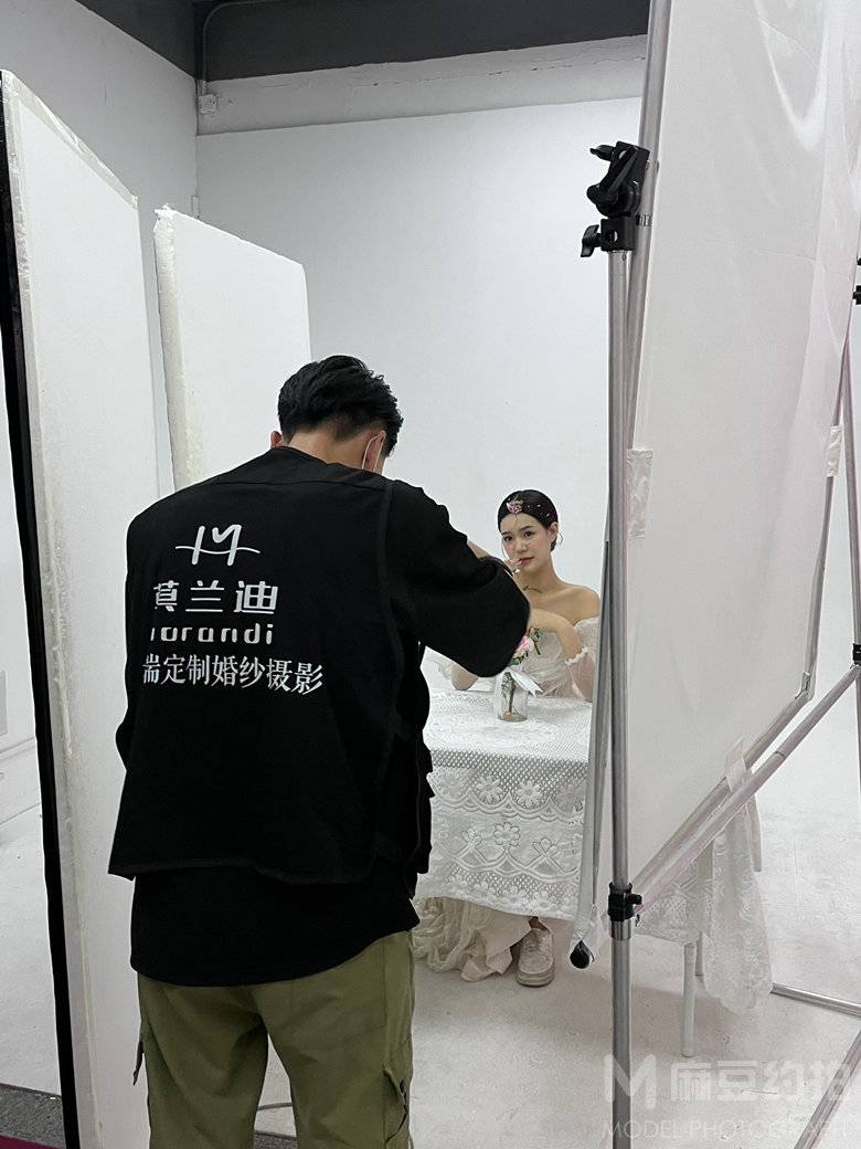 黑白模特