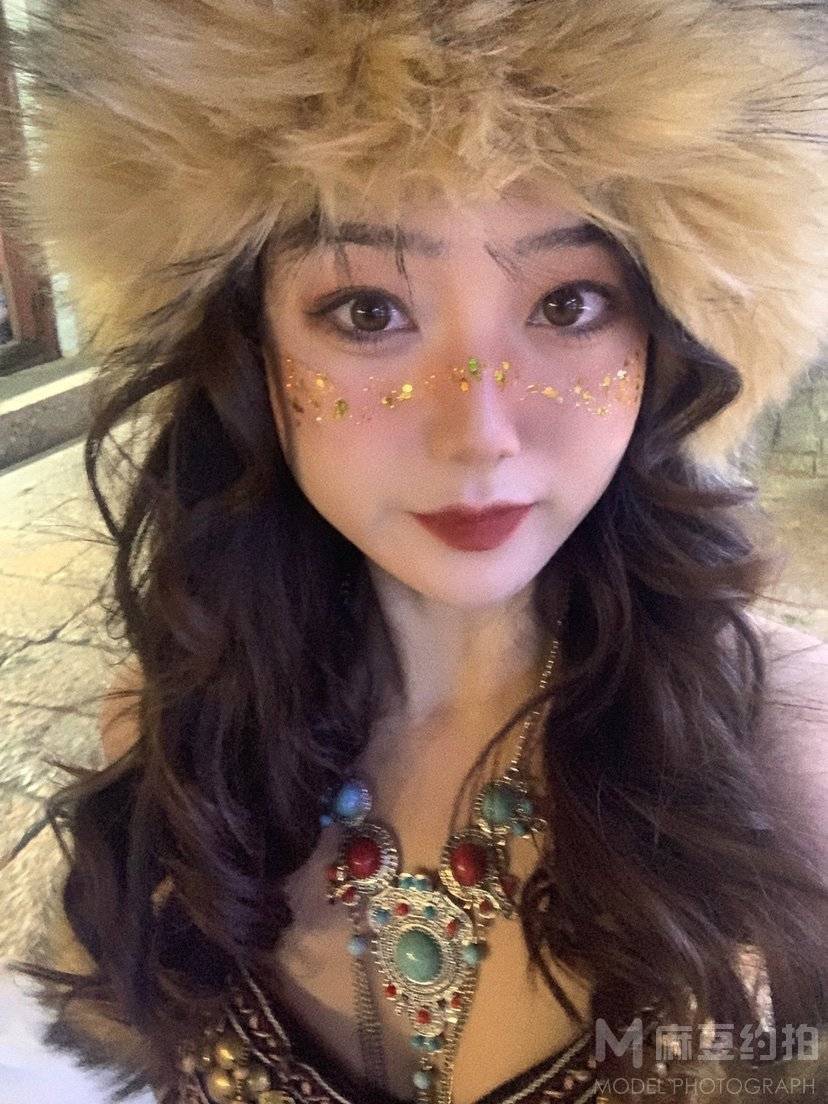 妆容模特