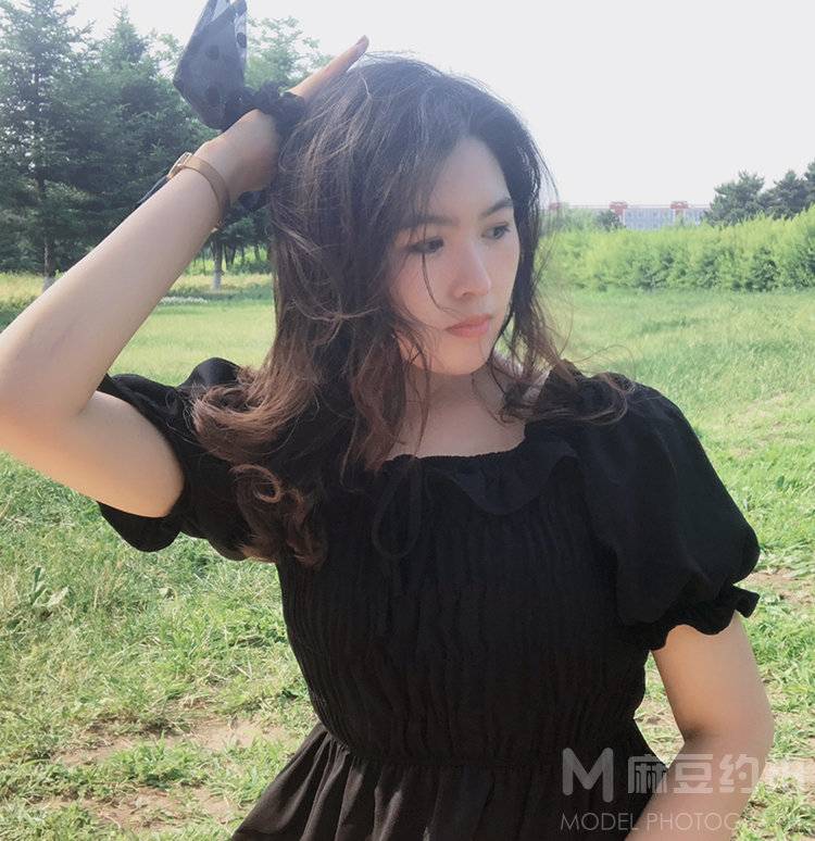 校园模特