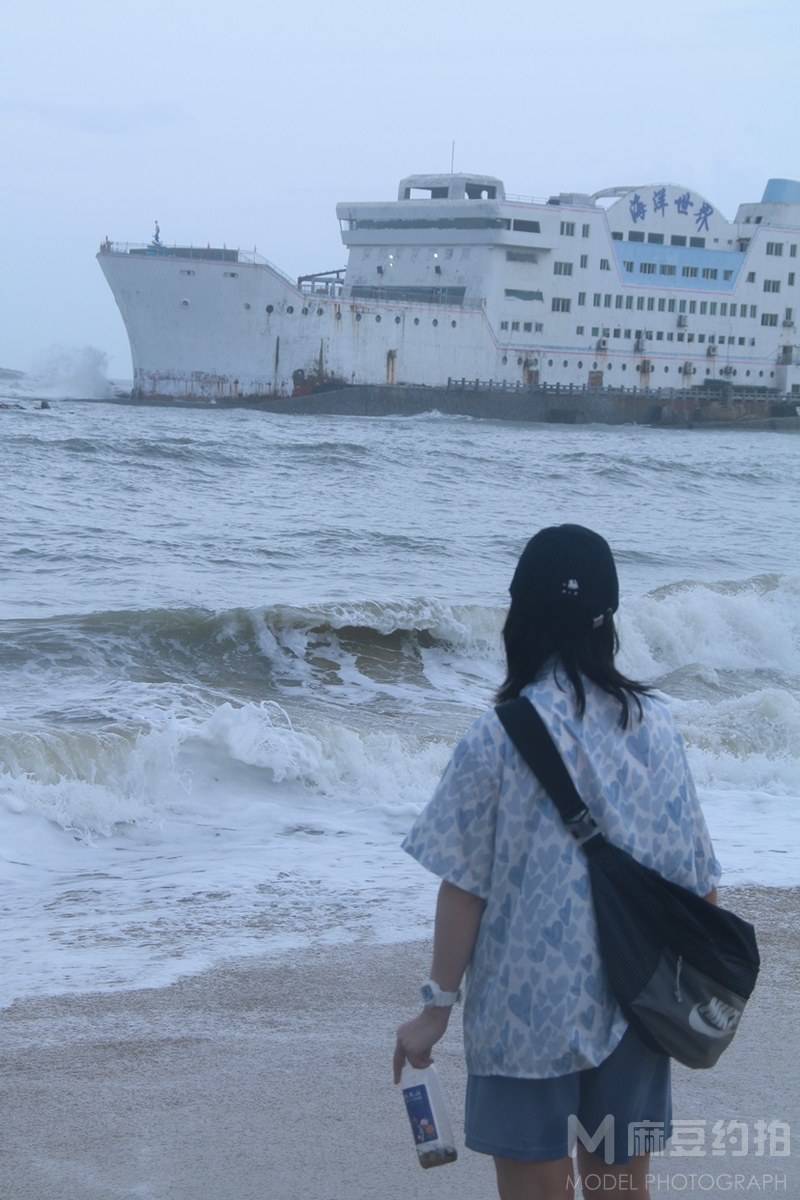 黑白模特