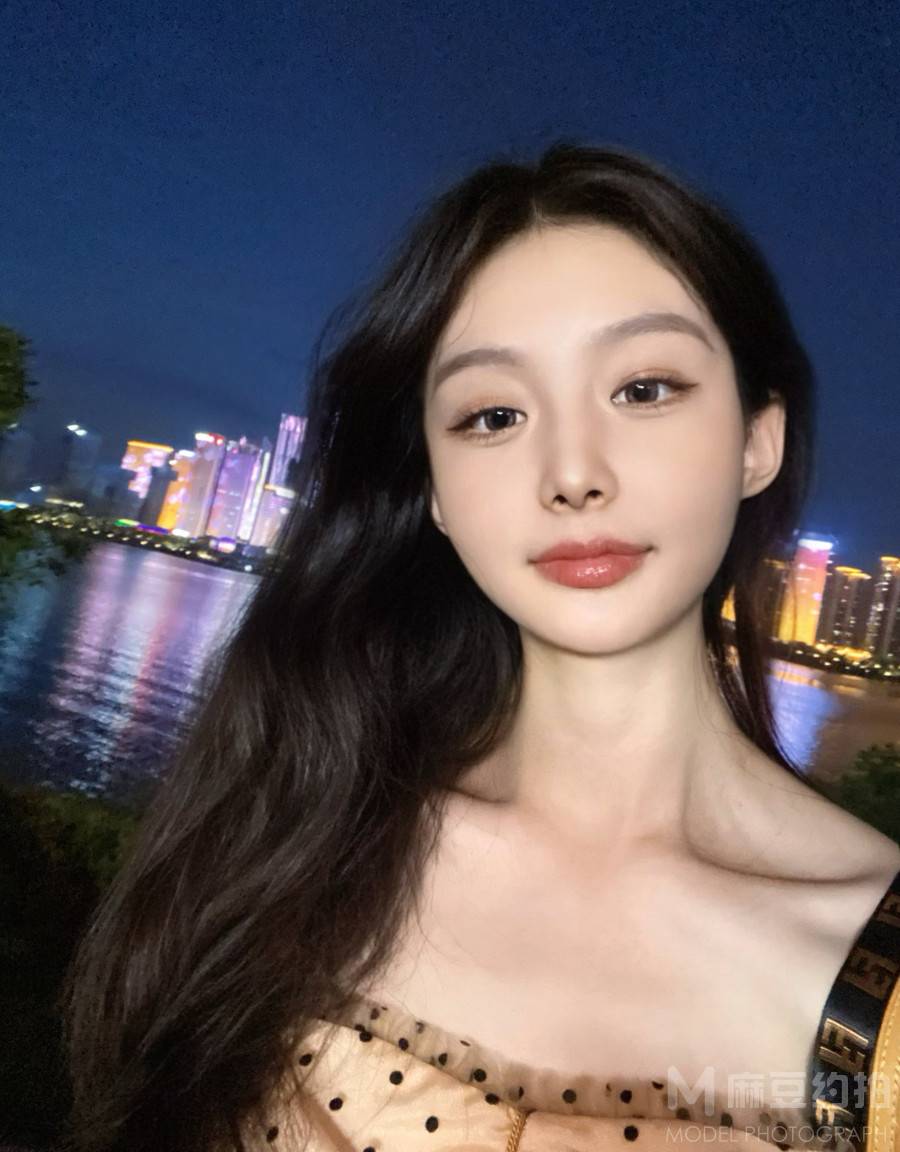 纪实模特