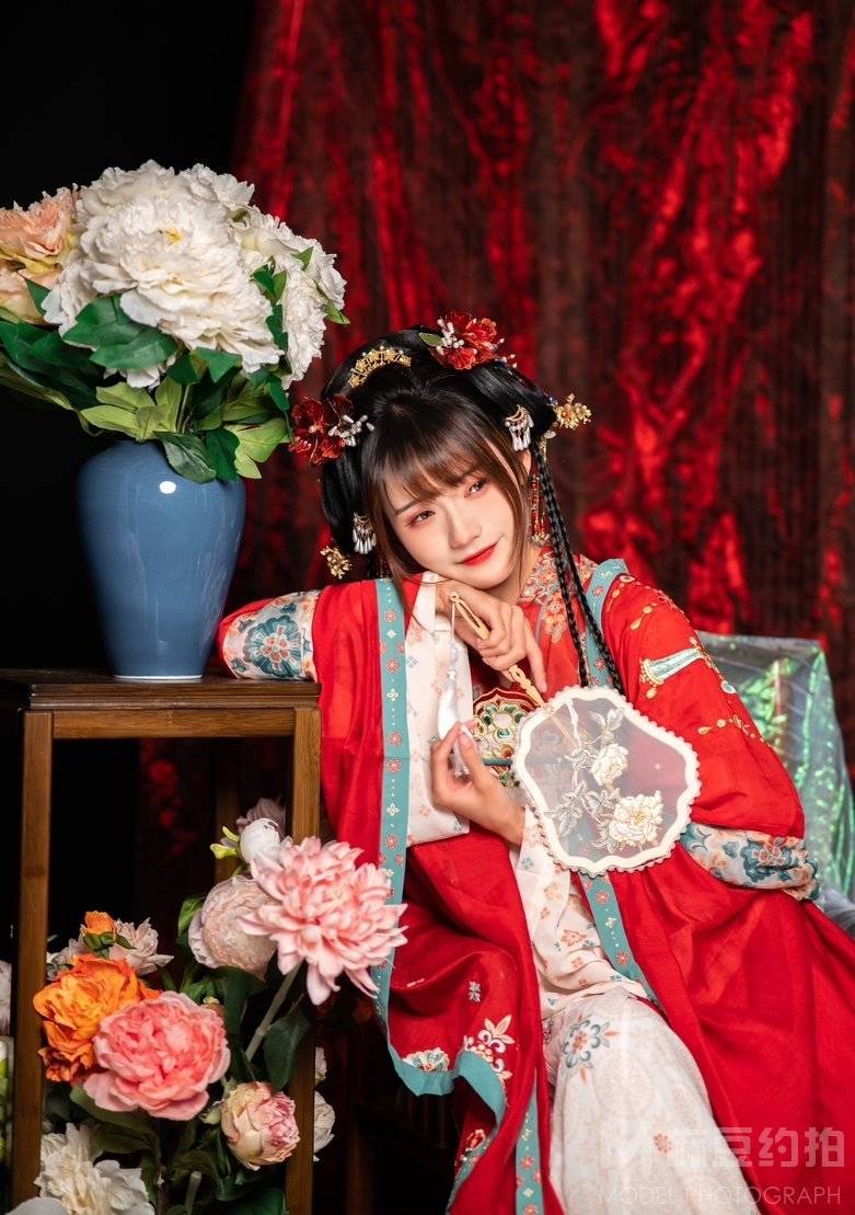 汉服模特